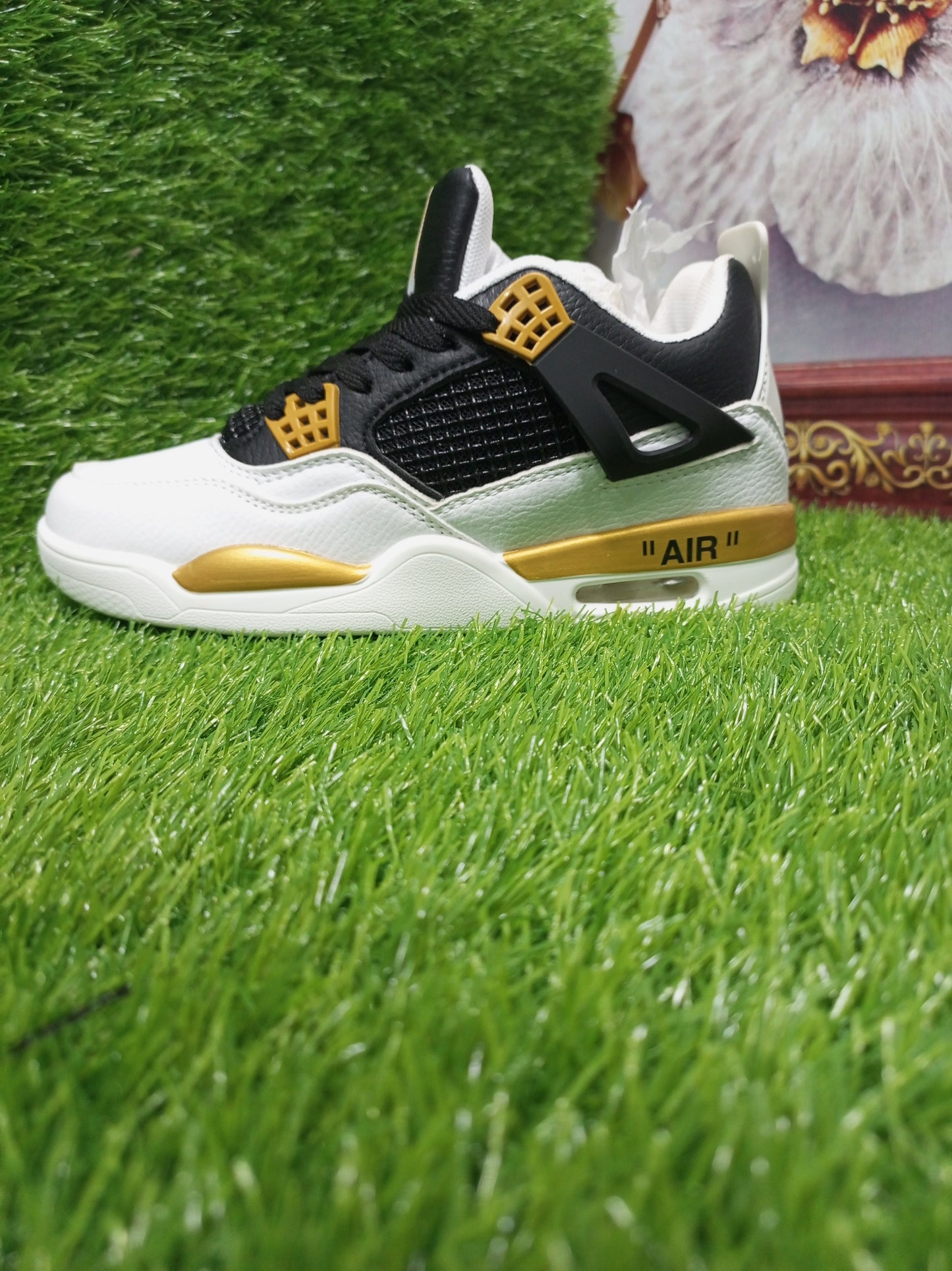 Nike Air Jordan 4 Retro Sneakers β Premium Style & Comfort for Men